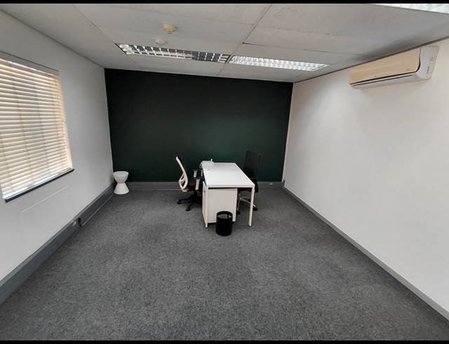 31M² OFFICE TO LET IN EPSOM DOWNS